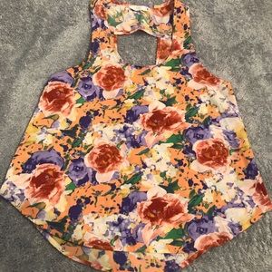 Flowered lush top
